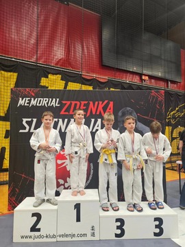 Mladi judoisti iz Judo kluba Ippon Kamnik in Judo kluba Komenda osvojili  7 zlatih kolajn v Velenju (3)